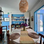 Bubango Хостел *
