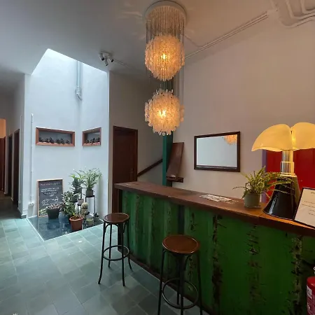 Bubango Хостел *